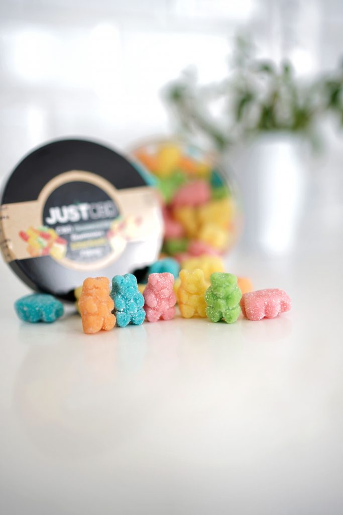 HOW DOES CBD KEEP CATS AND DOGS CALM?